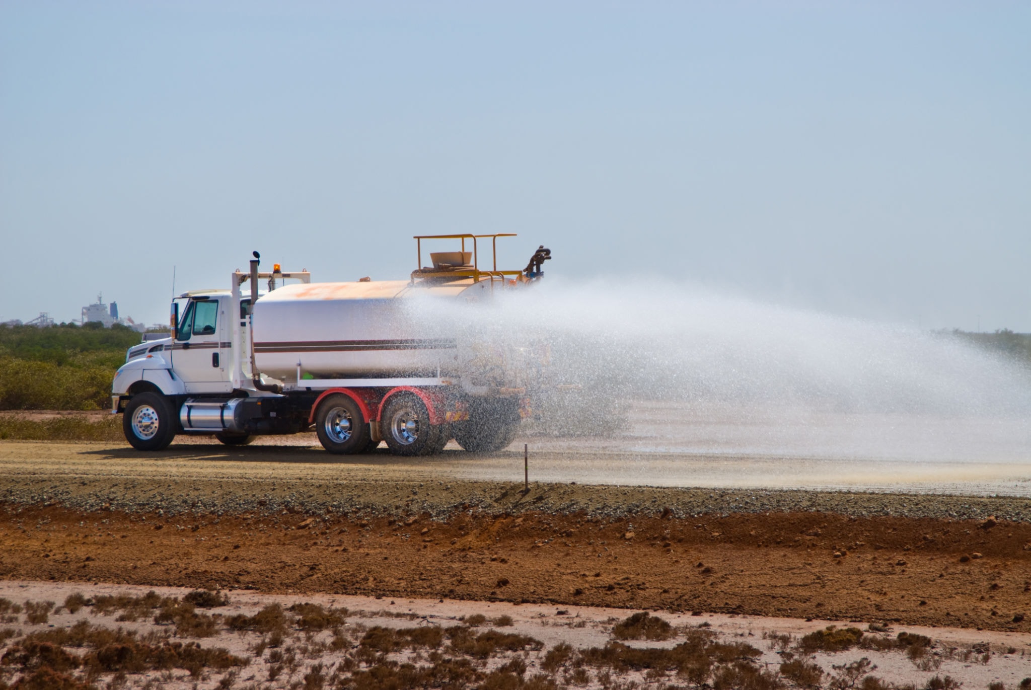 4,000-Gallon Mid-Size water truck